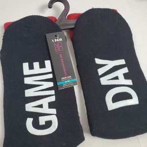 No boundaries Womens Socks 1 Pair Game Day Shoe Size 4-10 Black Red